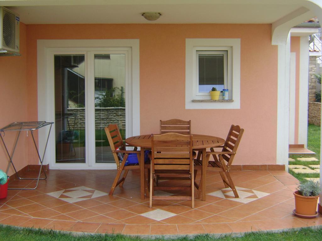 Apartments Krajacic Малинска Номер фото